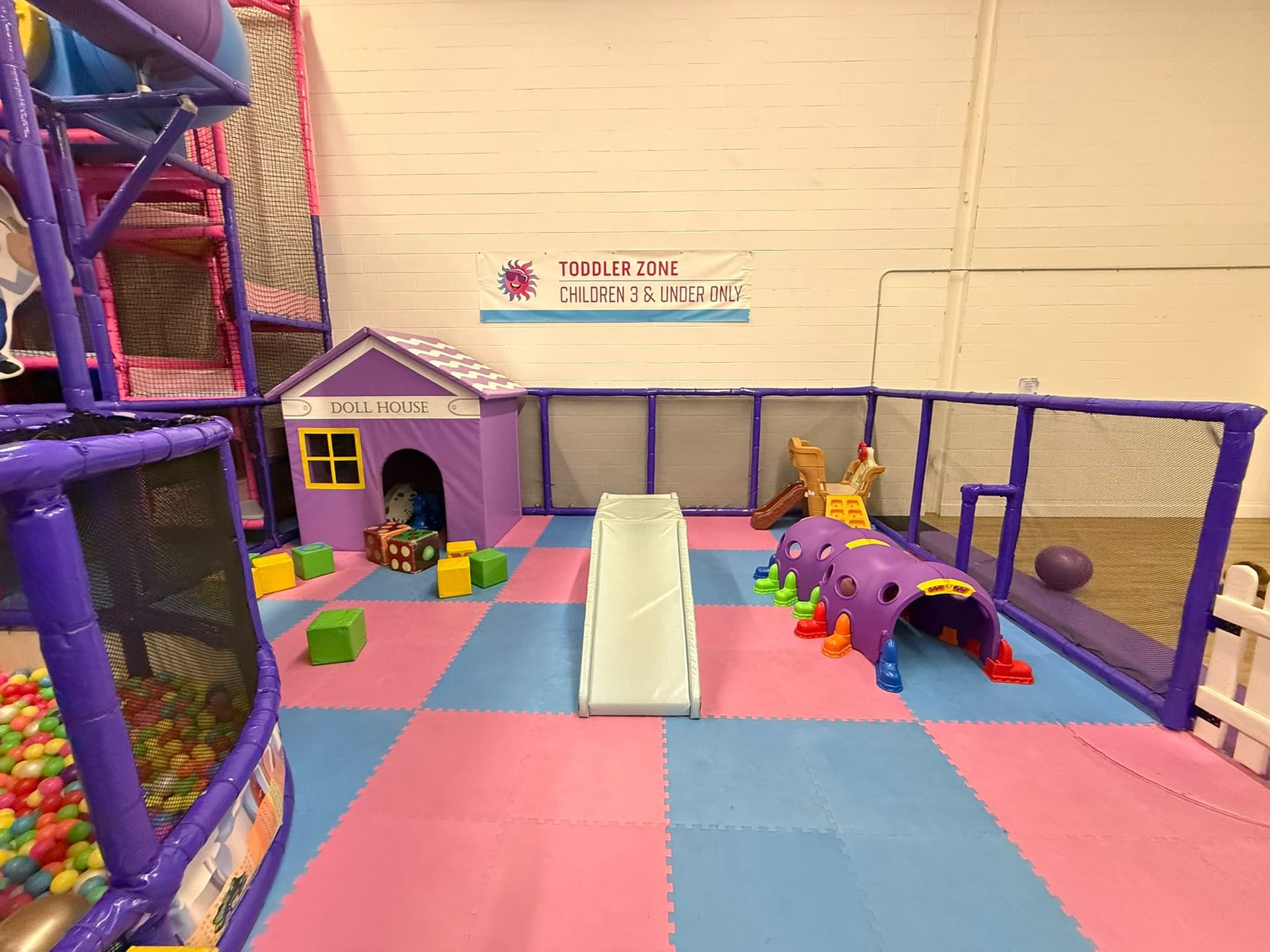 Children playing at Fun Factory